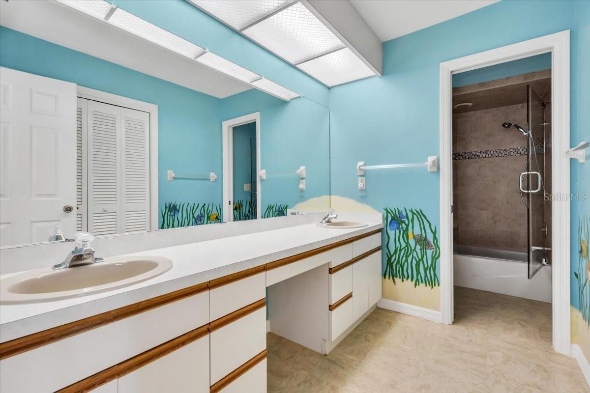 RIVERVIEW LANDINGS - Residential