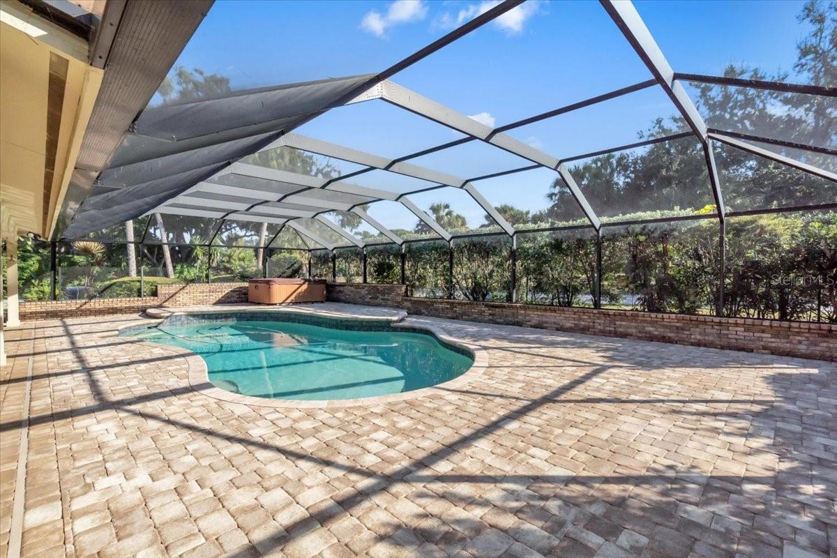 RIVERVIEW LANDINGS - Residential