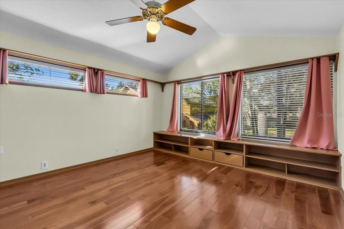 RIVERVIEW LANDINGS - Residential