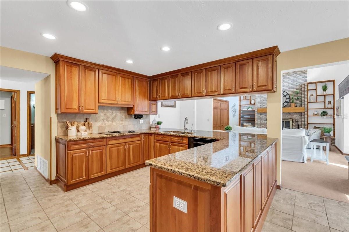 RIVERVIEW LANDINGS - Residential