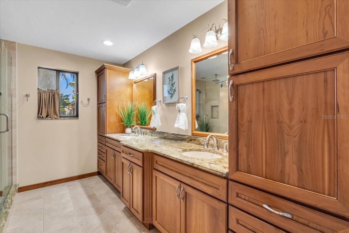 RIVERVIEW LANDINGS - Residential