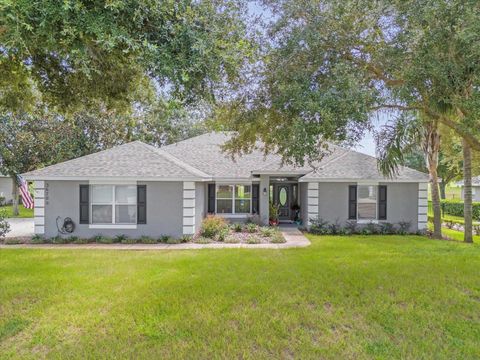 A home in EUSTIS