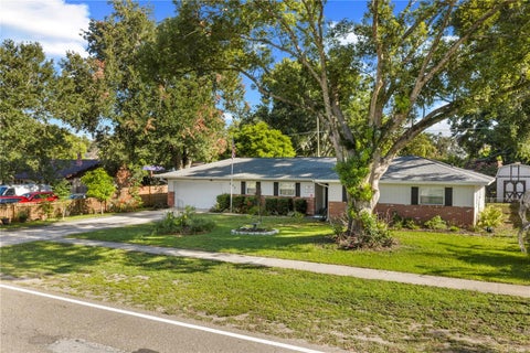 Photo of 207 W Wheeler Road, Seffner, FL 33584 (MLS # OM727349)