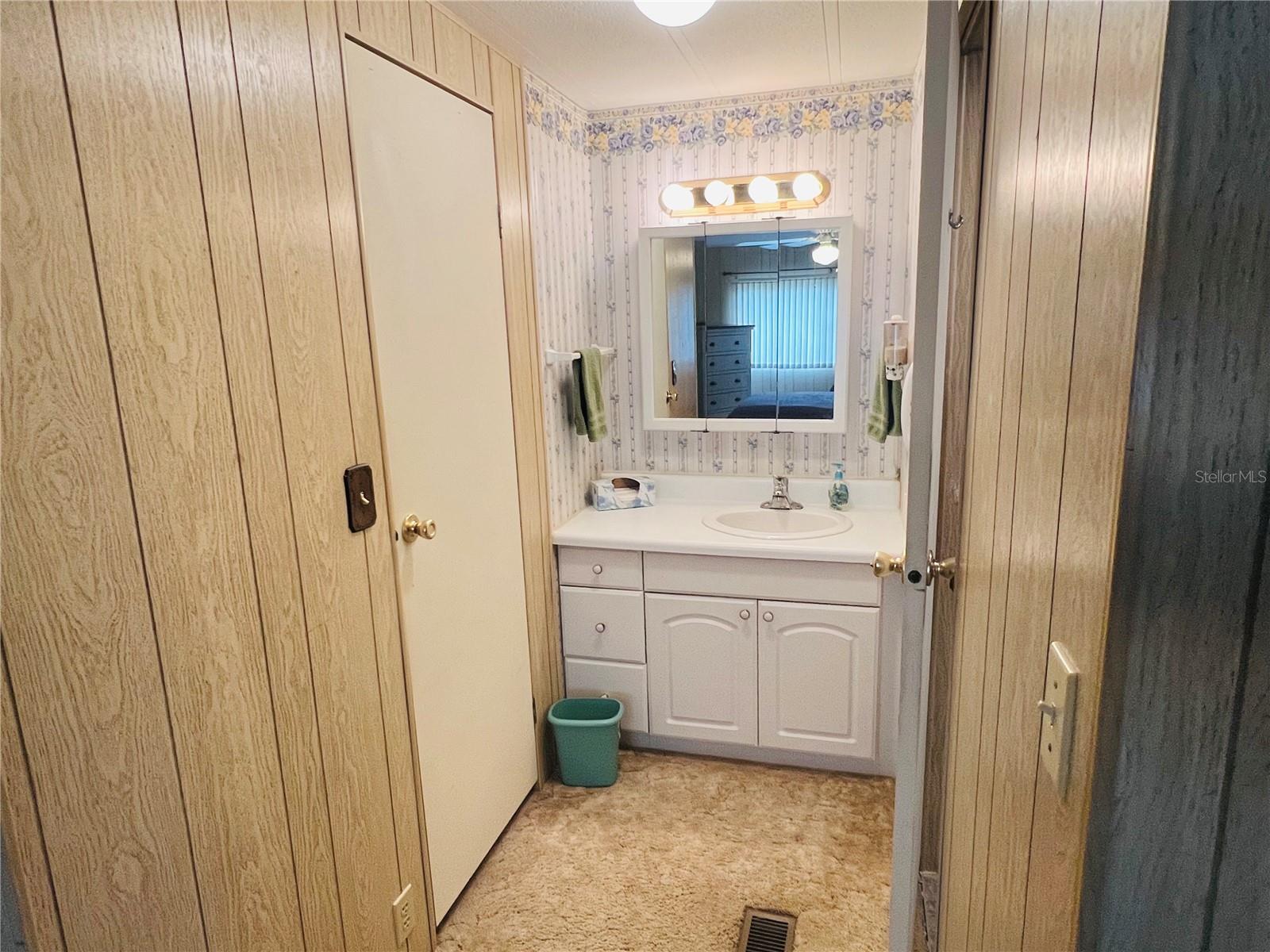 VENETIAN ESTATES - Residential