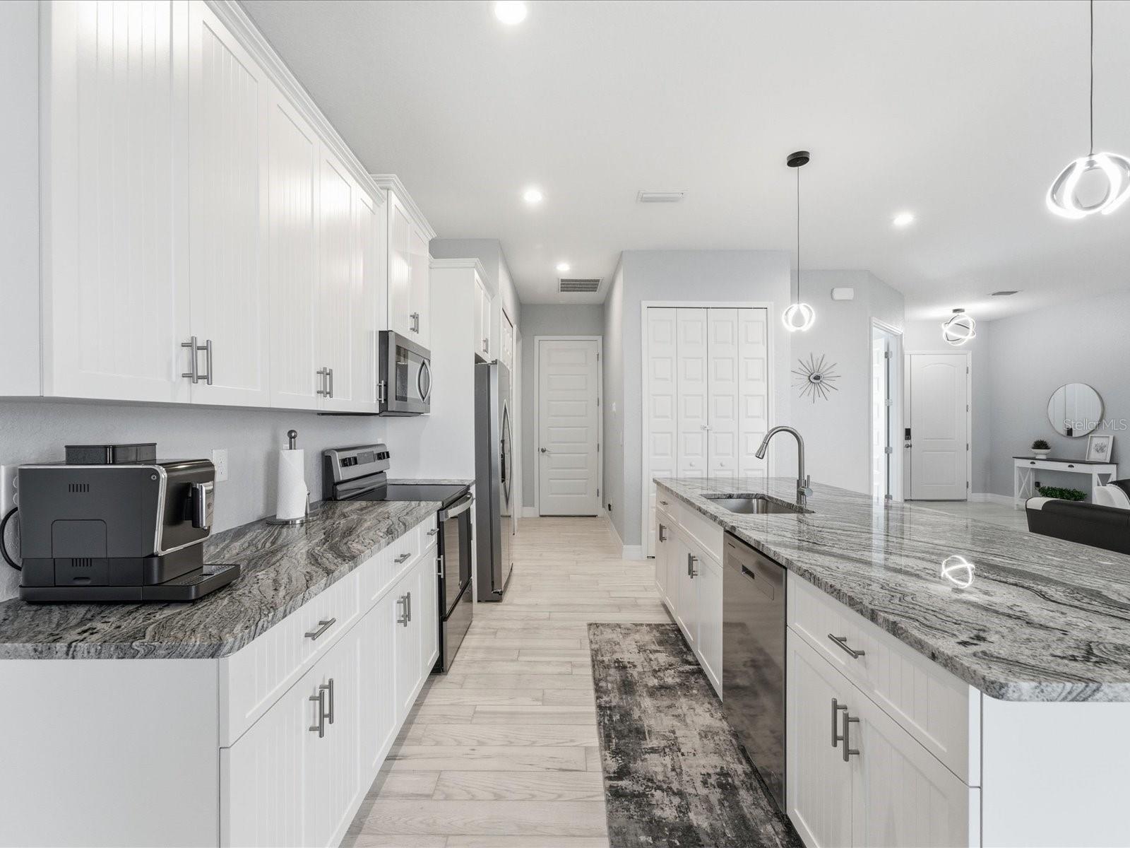 ROTONDA WEST-PINE VLY - Residential