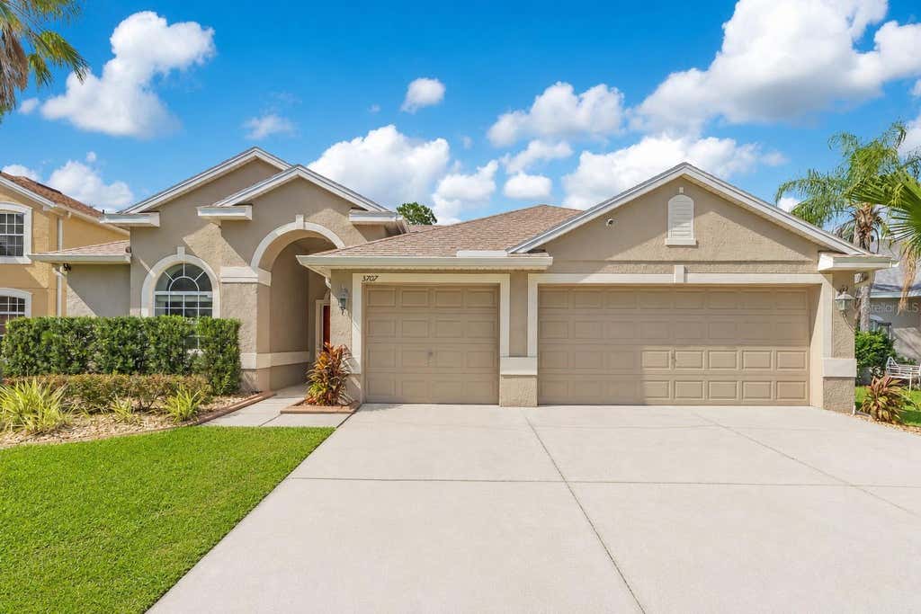 Photo of 3707 Moon Dancer Place, Saint Cloud, FL 34772 (MLS # S5154078)