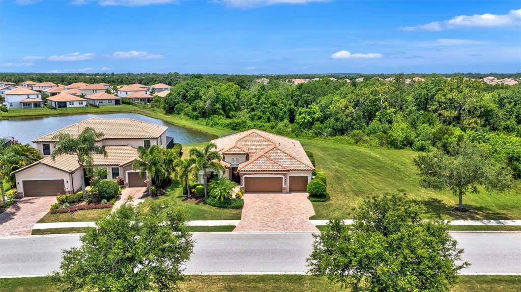 Photo of 3504 Scrub Creek Run, Bradenton, FL 34211 (MLS # A4697317)