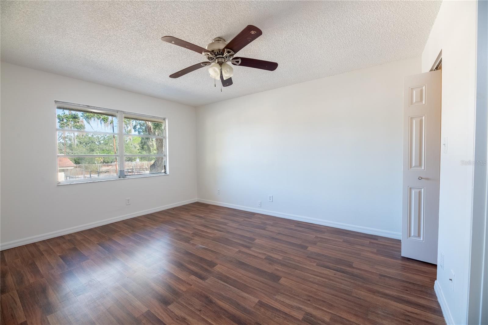 FAIRWAY OAKS - Residential