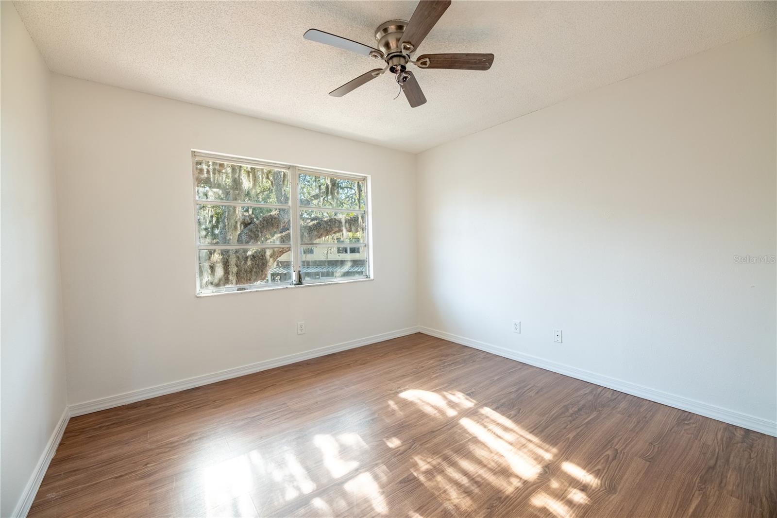 FAIRWAY OAKS - Residential