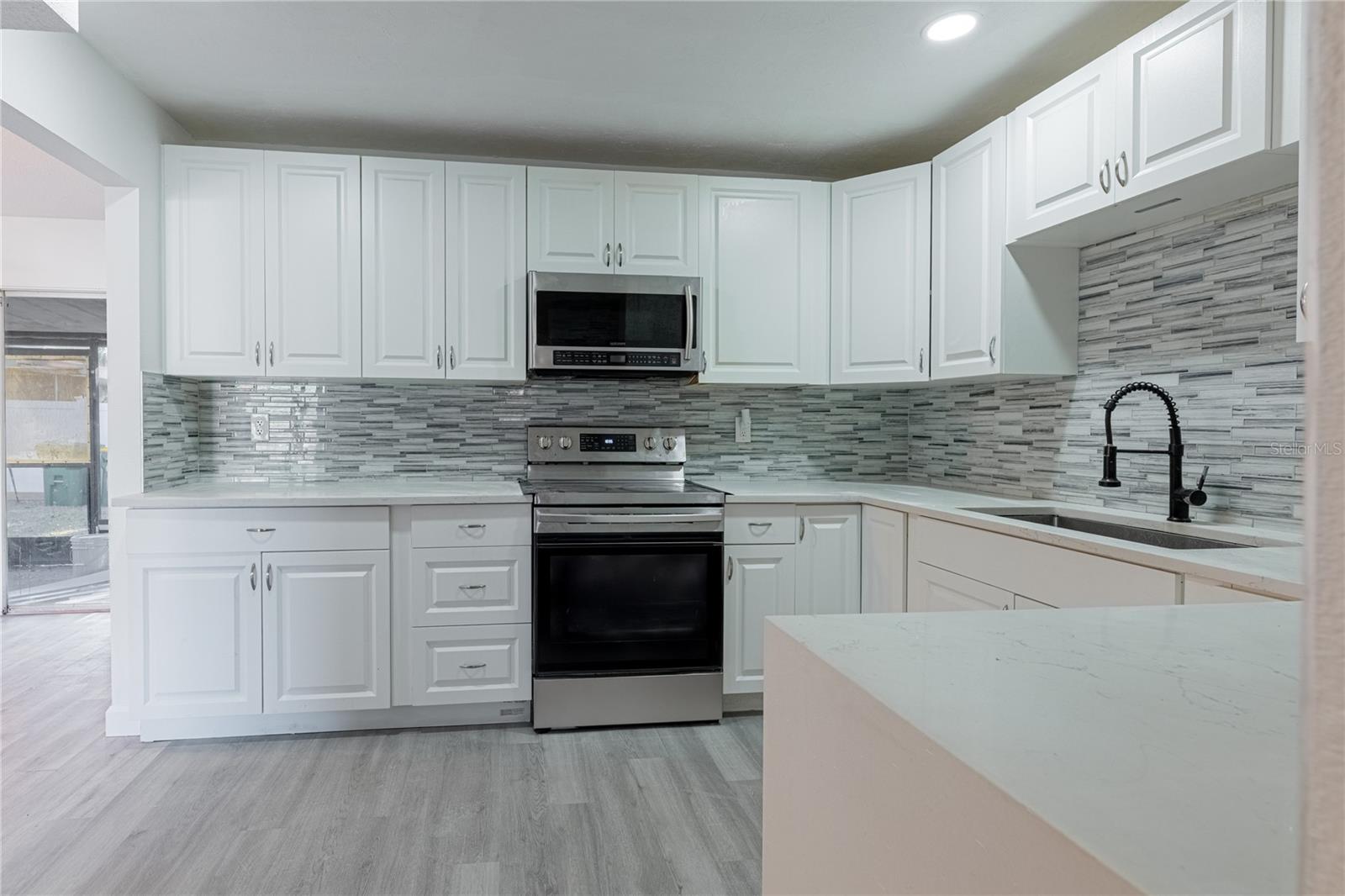 FAIRWAY OAKS - Residential