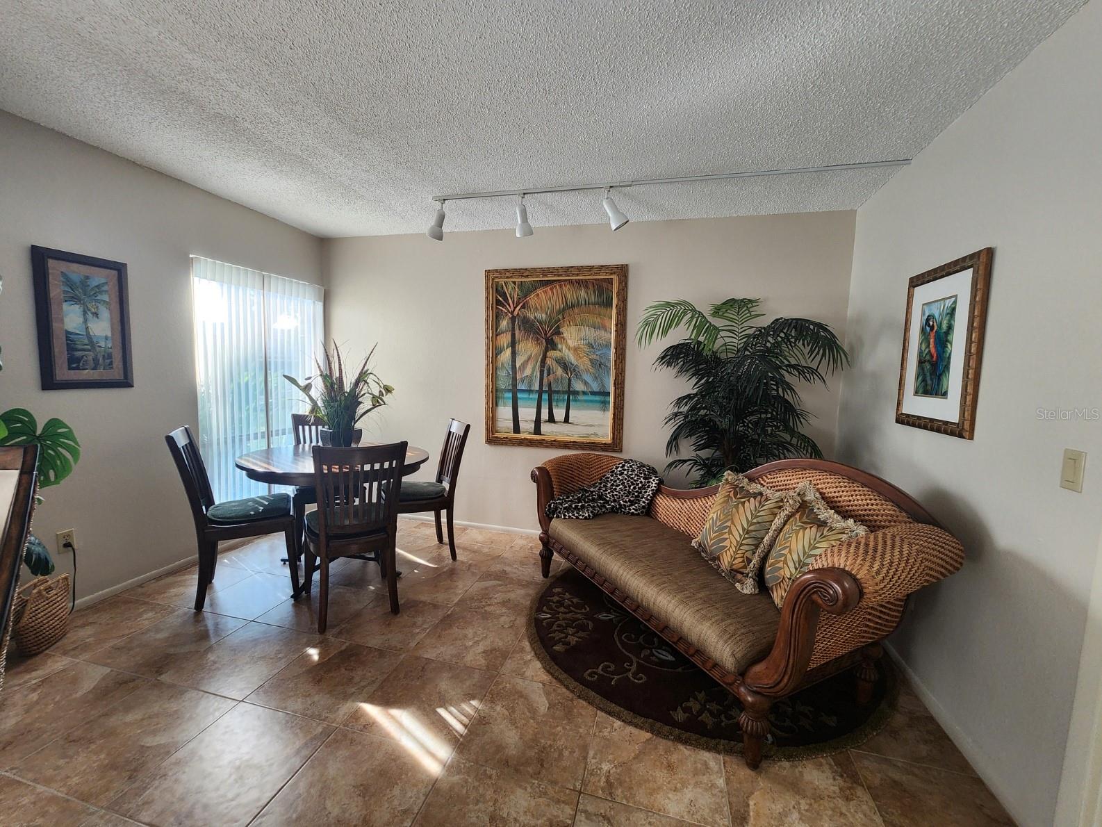 CASABLANCA CONDO - Residential