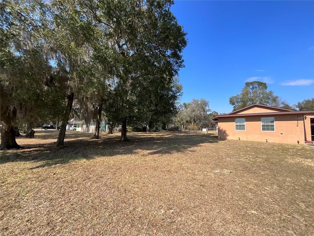 Photo of 20735 SE Highway 42, Umatilla, FL 32784 (MLS # G5107566)