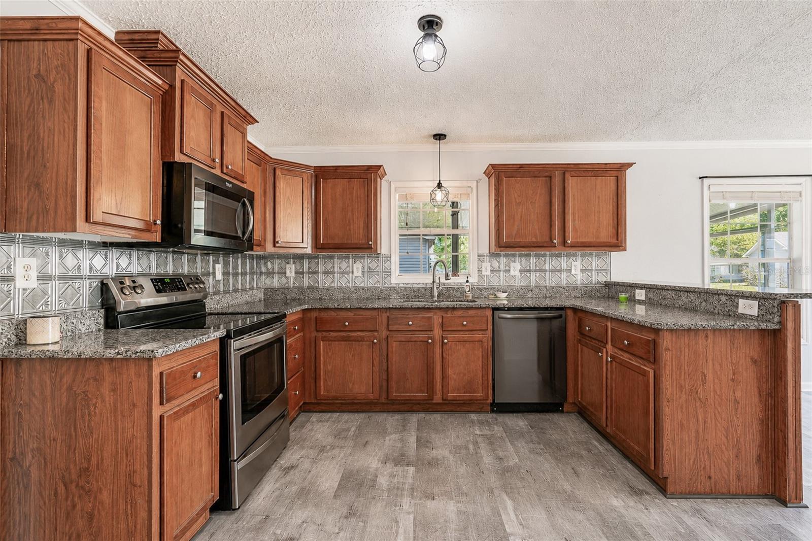 SHANGRI LA SHORES - Residential