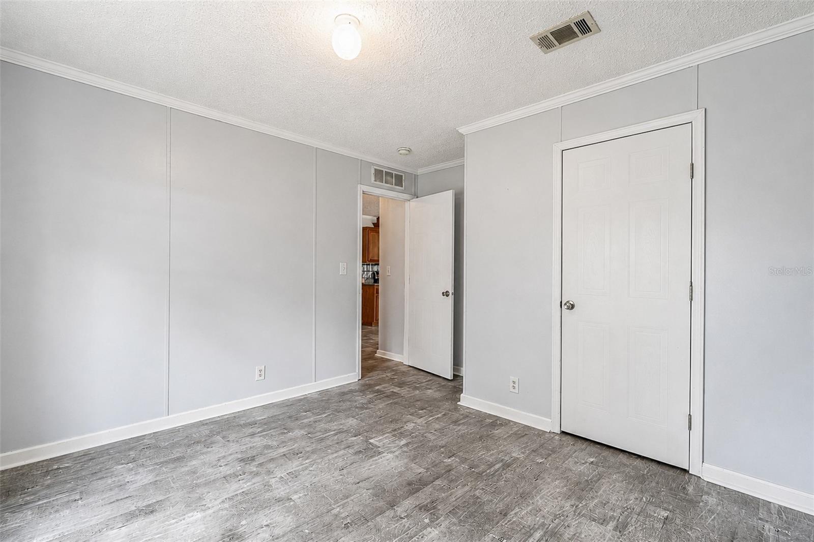 SHANGRI LA SHORES - Residential