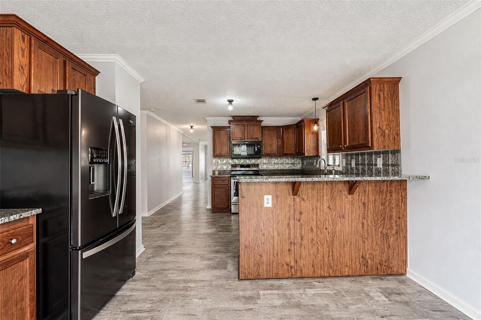 SHANGRI LA SHORES - Residential