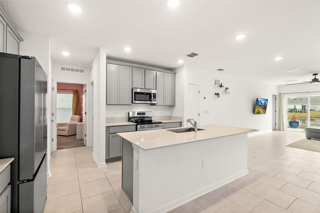 Photo of 2147 Green Valley Street, Daytona Beach, FL 32124 (MLS # V4947398)