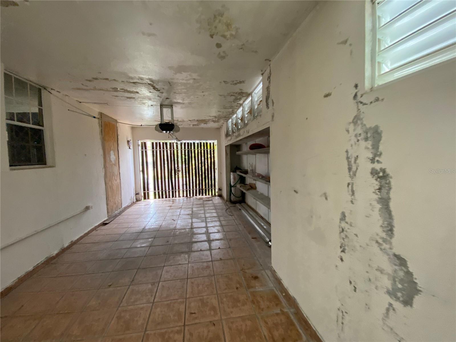 BARRIO MIRADERO - ALTURAS DE MAYAGUEZ - Residential