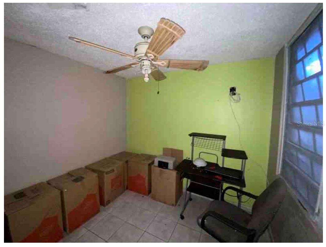 BARRIO MIRADERO - ALTURAS DE MAYAGUEZ - Residential