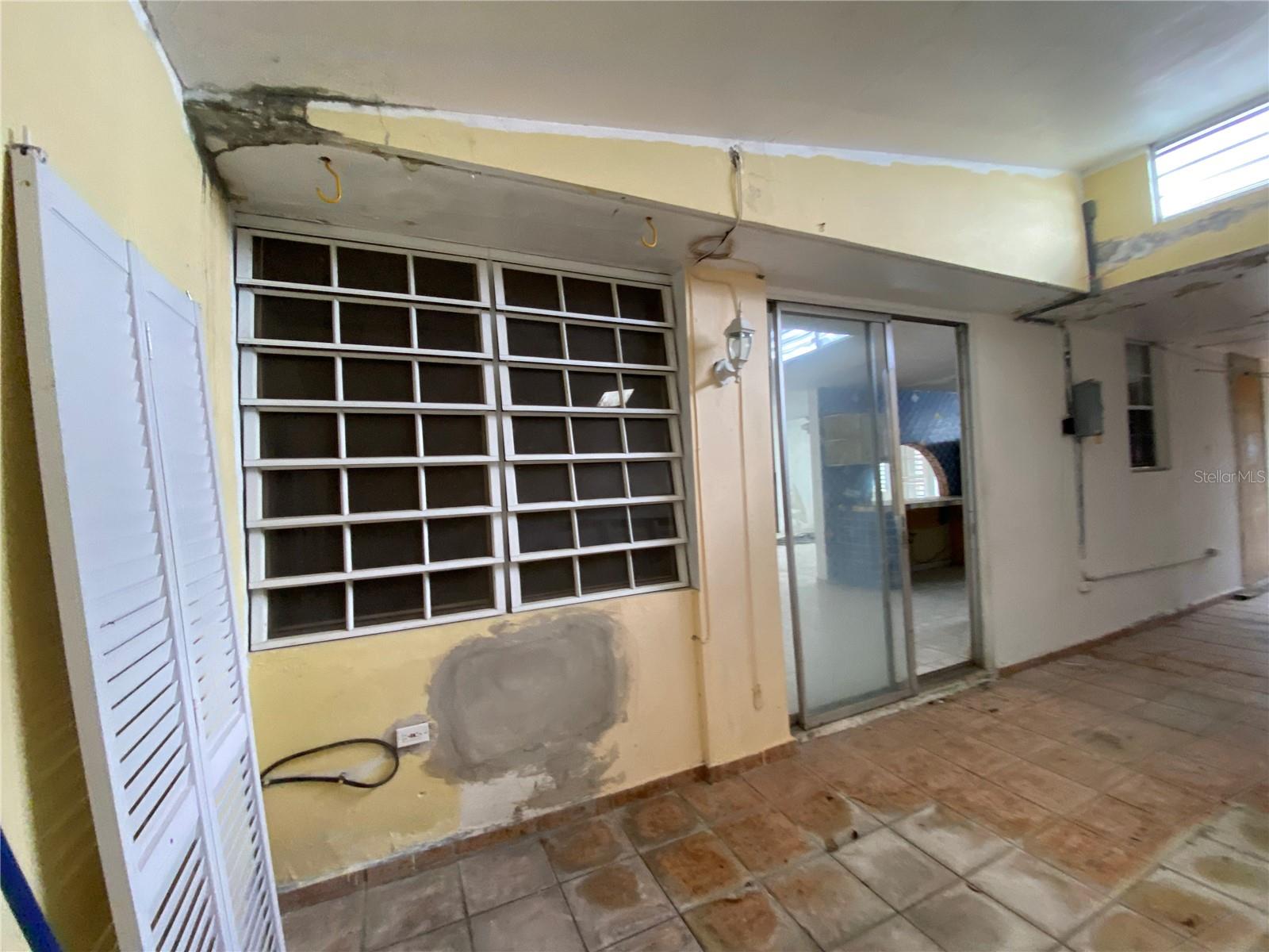 BARRIO MIRADERO - ALTURAS DE MAYAGUEZ - Residential