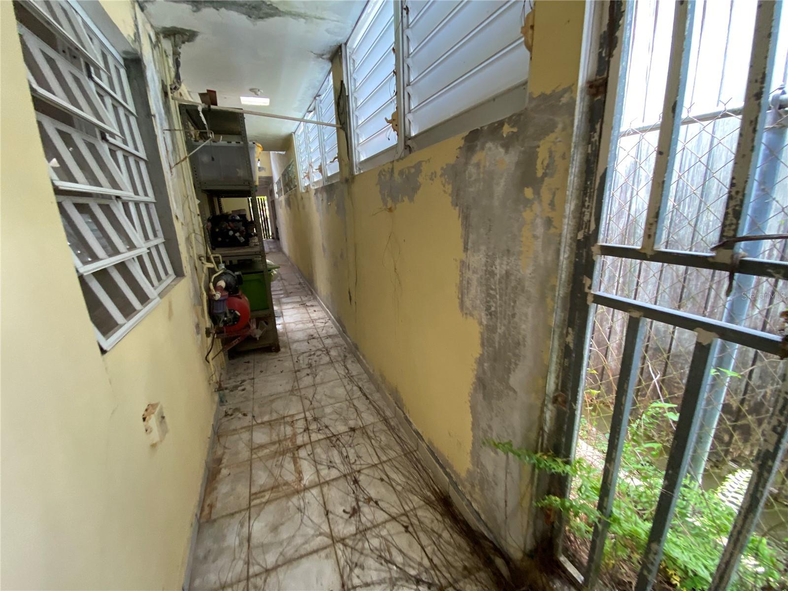 BARRIO MIRADERO - ALTURAS DE MAYAGUEZ - Residential