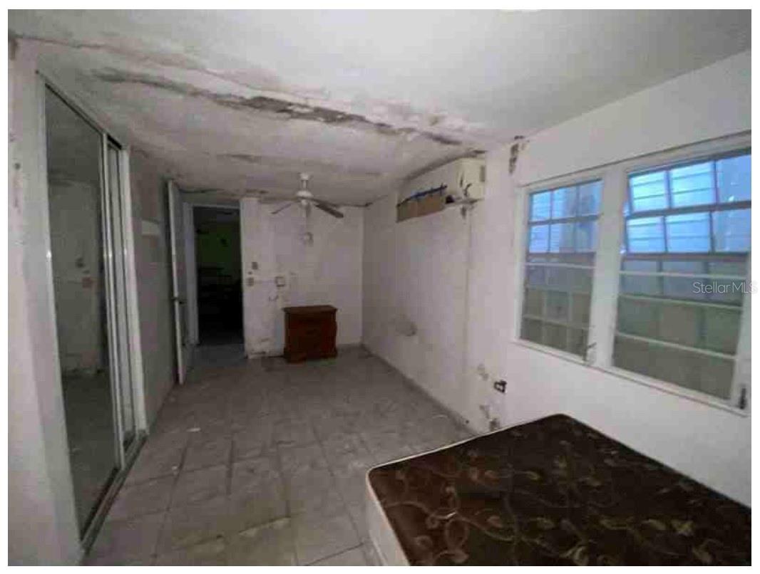 BARRIO MIRADERO - ALTURAS DE MAYAGUEZ - Residential