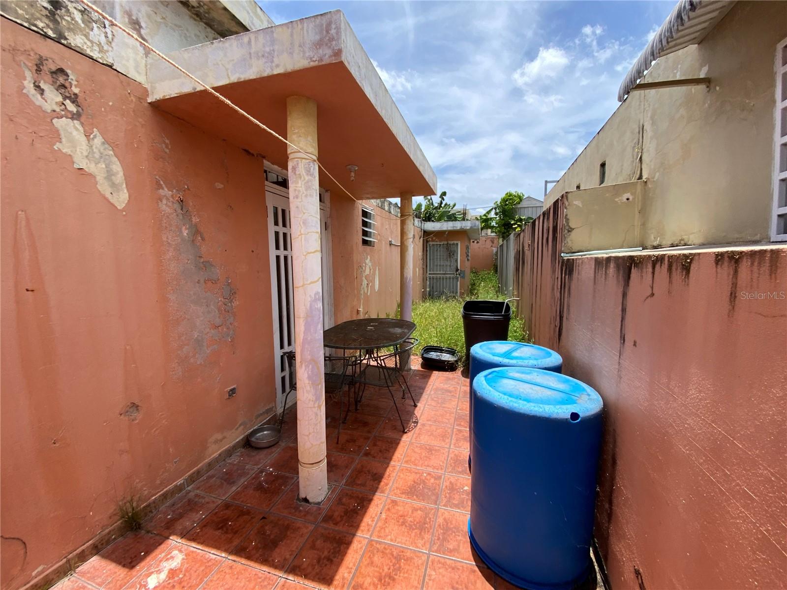 BARRIO MIRADERO - ALTURAS DE MAYAGUEZ - Residential