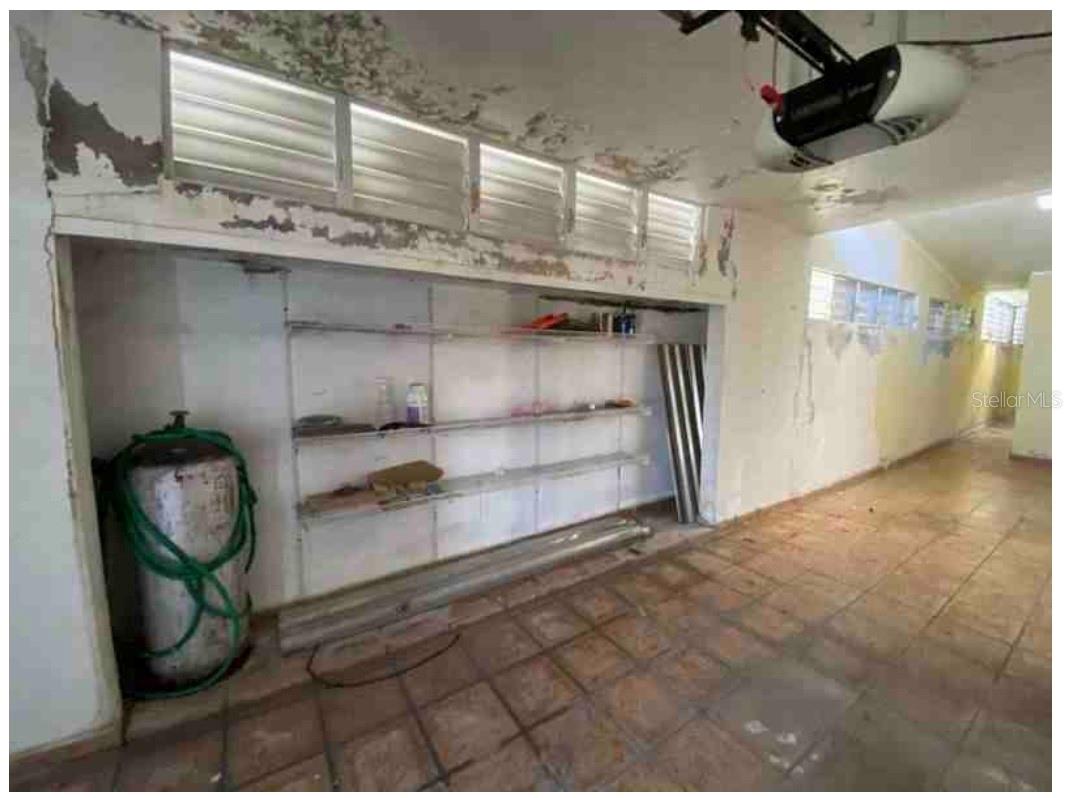 BARRIO MIRADERO - ALTURAS DE MAYAGUEZ - Residential