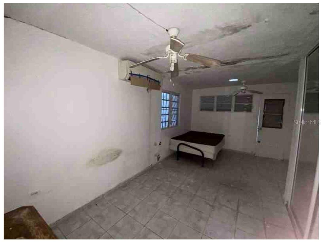 BARRIO MIRADERO - ALTURAS DE MAYAGUEZ - Residential