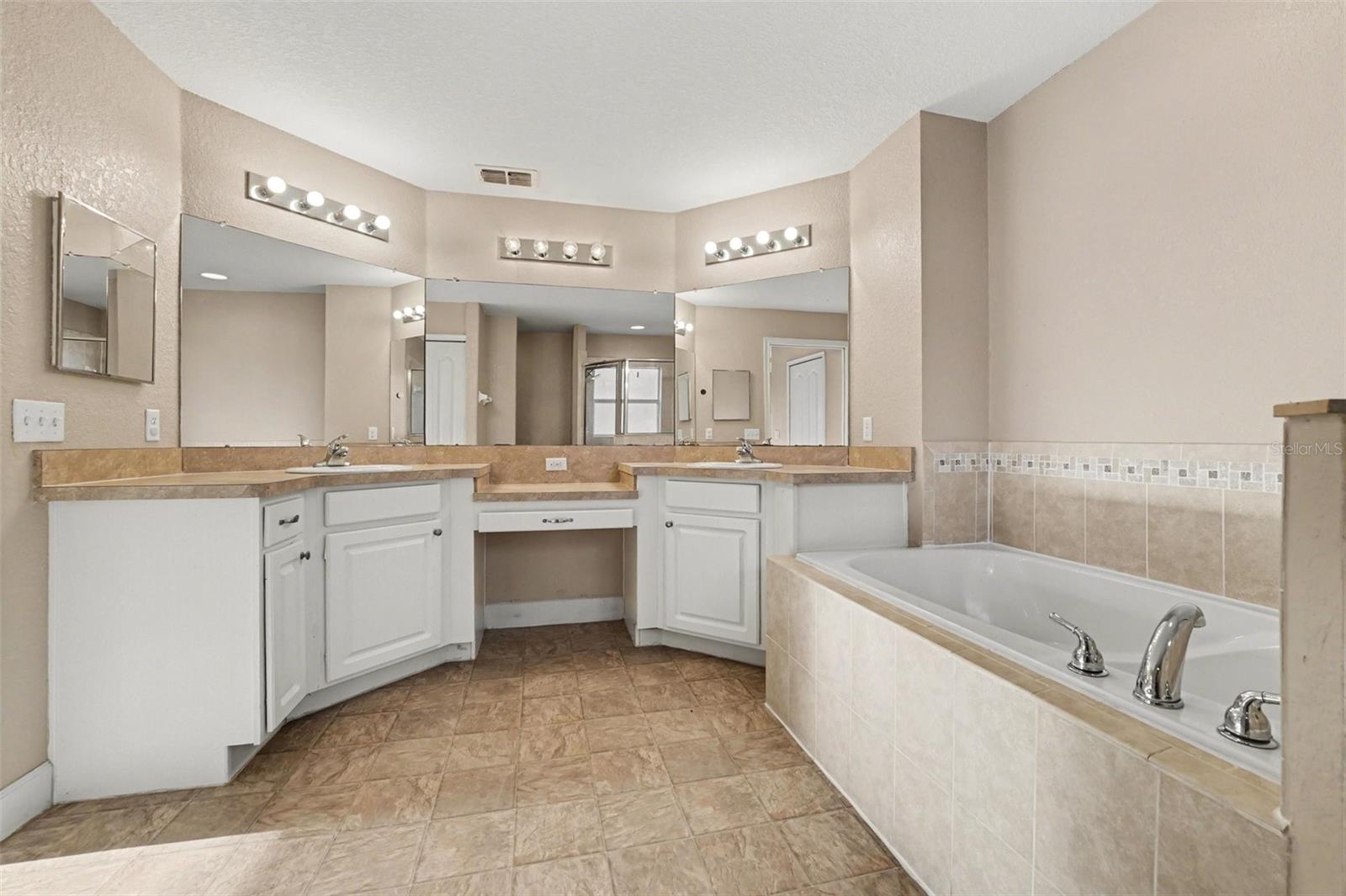 AUBURN PRESERVE - Residential