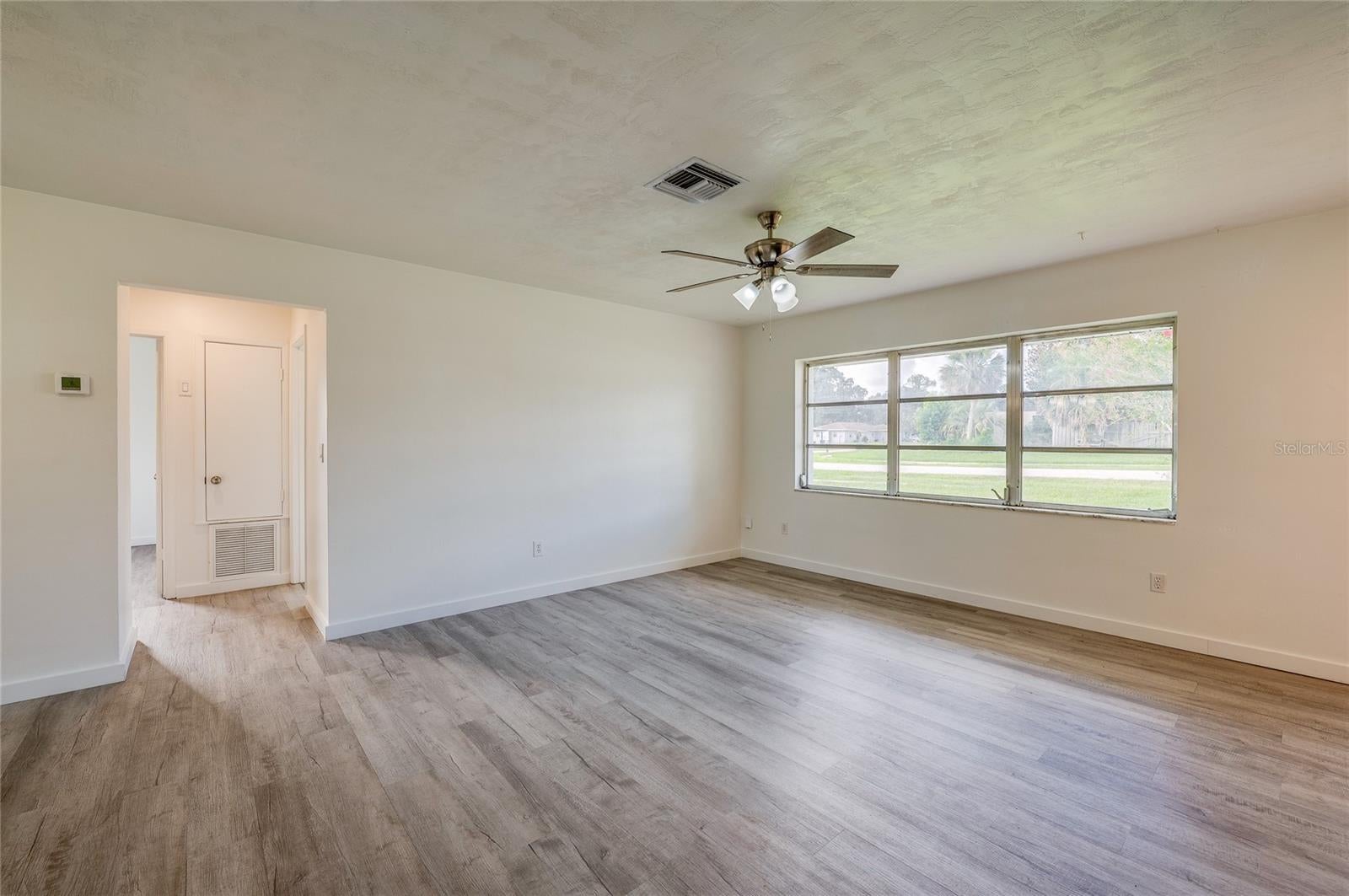 971 N WAYCROSS CIRCLE
