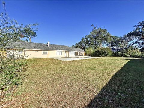 A home in VALRICO