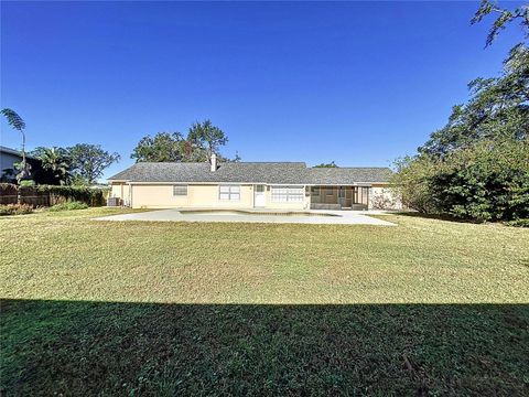 A home in VALRICO