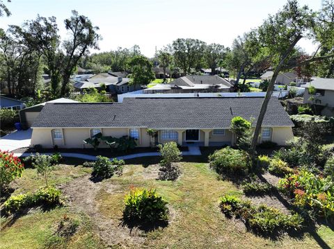 A home in VALRICO