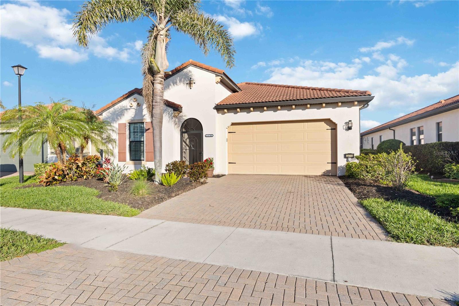 23703 WAVERLY CIRCLE