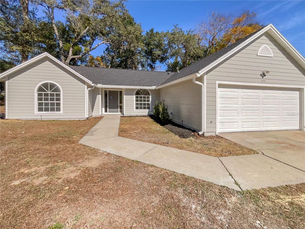 Photo of 370 S Cobble Court, Mount Dora, FL 32757 (MLS # O6379279)