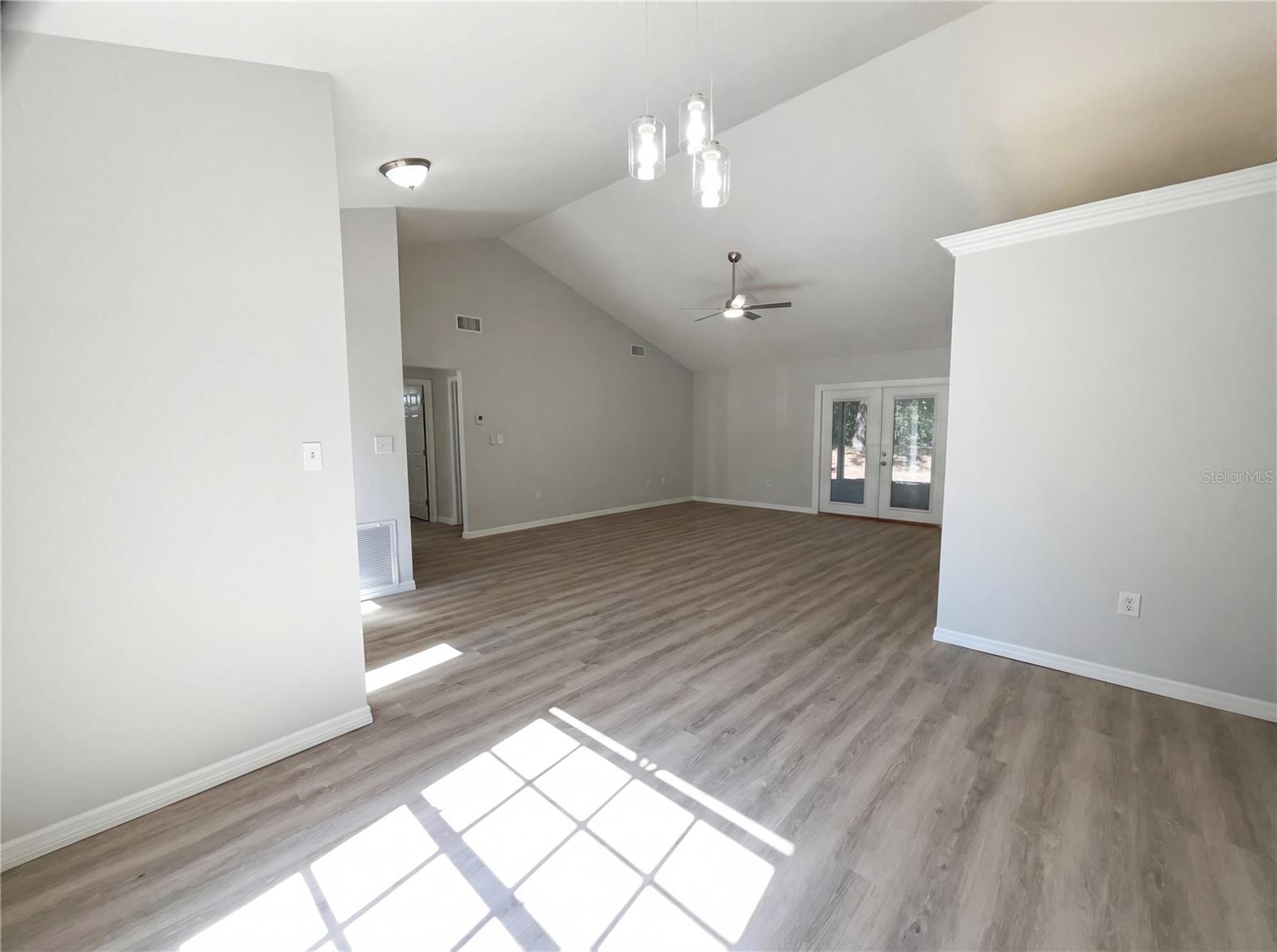 MOUNT DORA COBBLE HILL - Residential