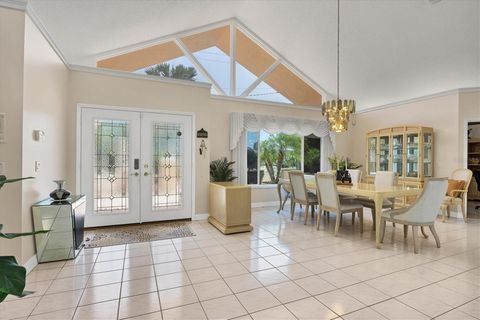 Single Family Residence in HOLMES BEACH FL 705 KEY ROYALE DRIVE 3.jpg