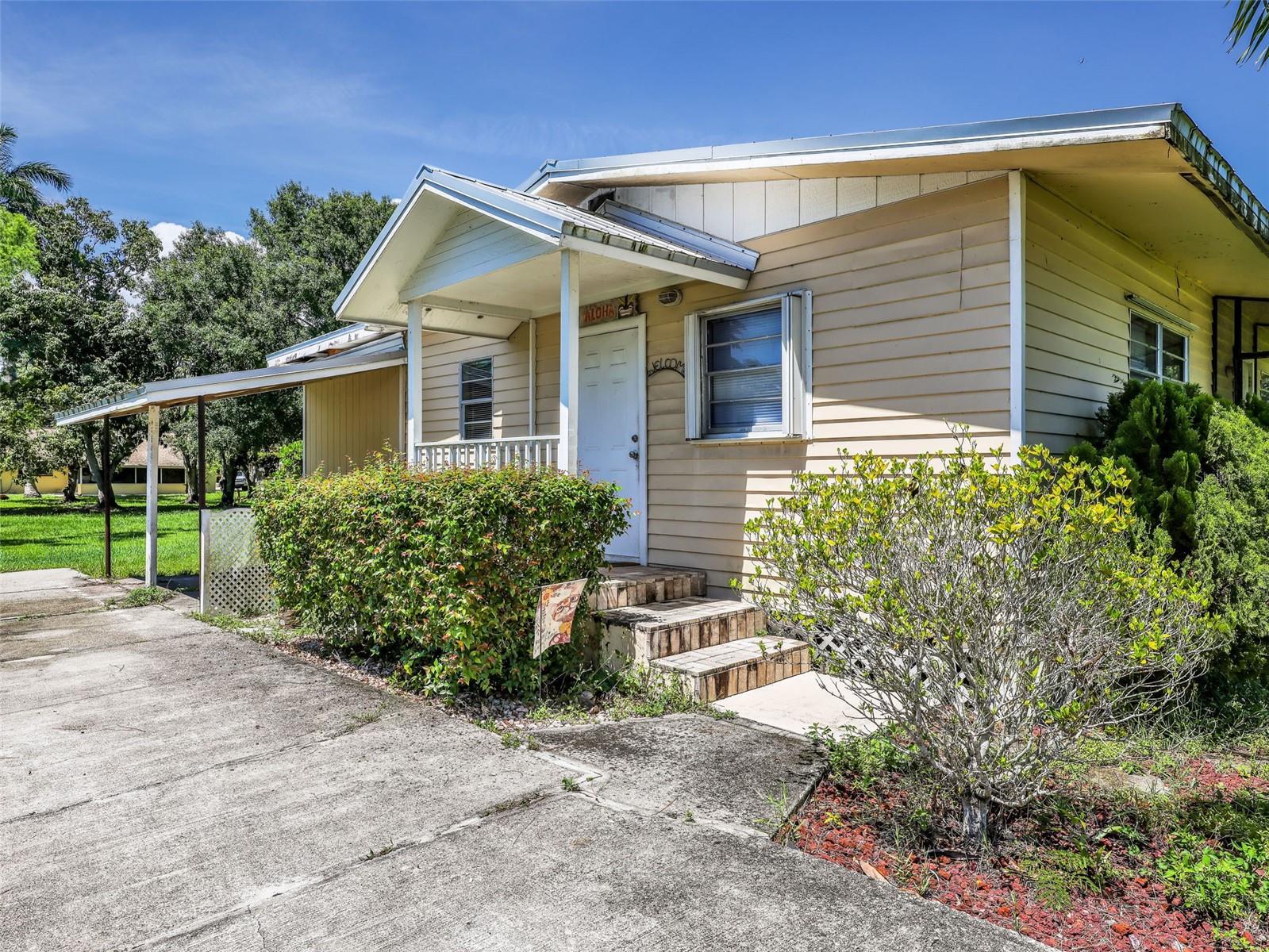 5211 MAPLE LANE