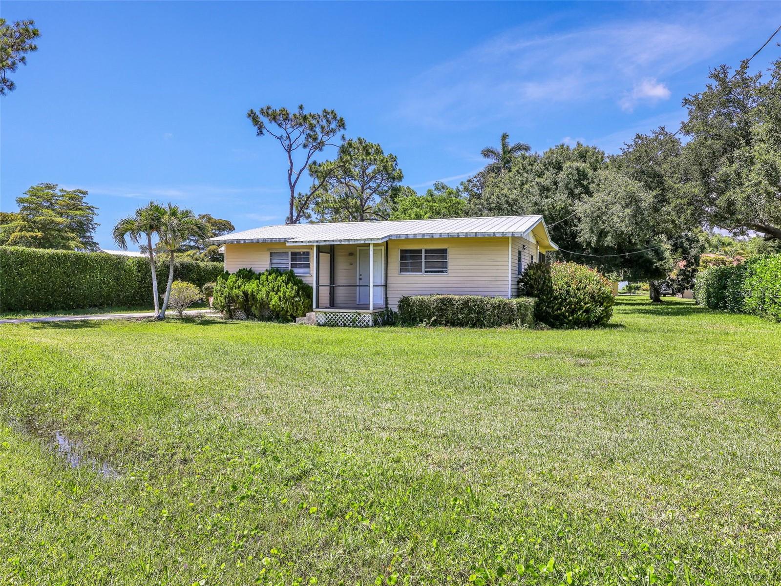 5211 MAPLE LANE