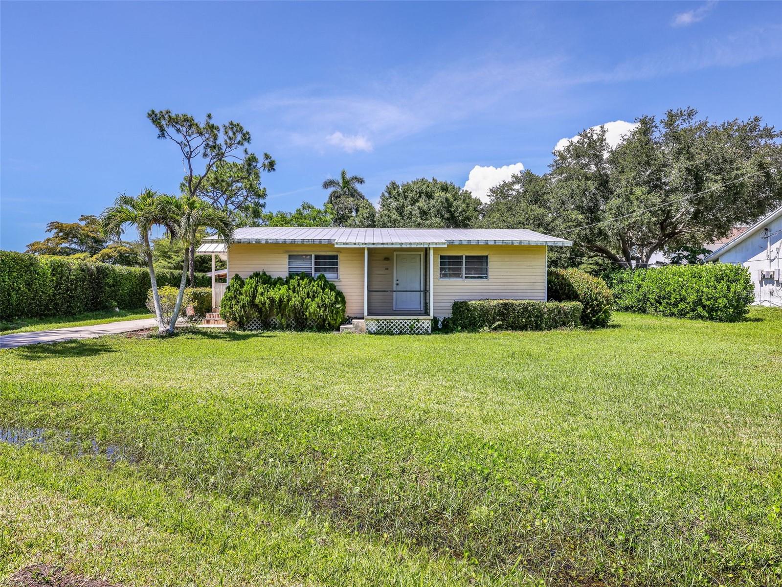 5211 MAPLE LANE