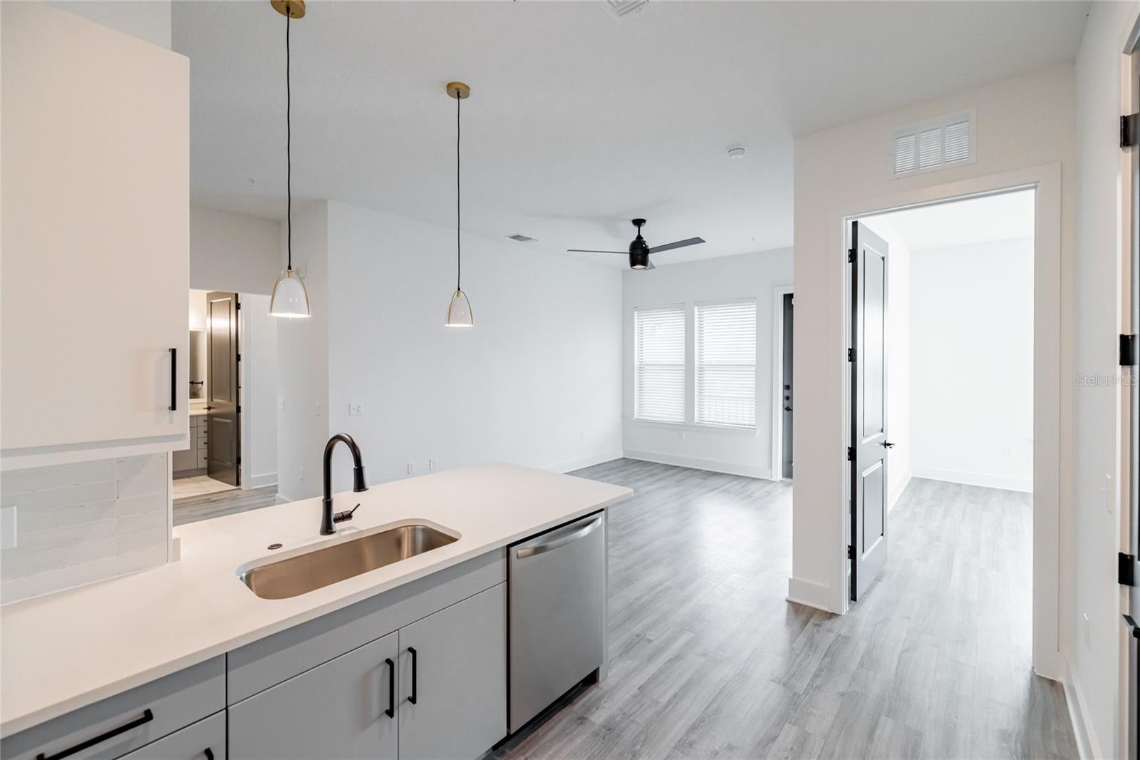 1420 LAKEFRONT DRIVE 4204