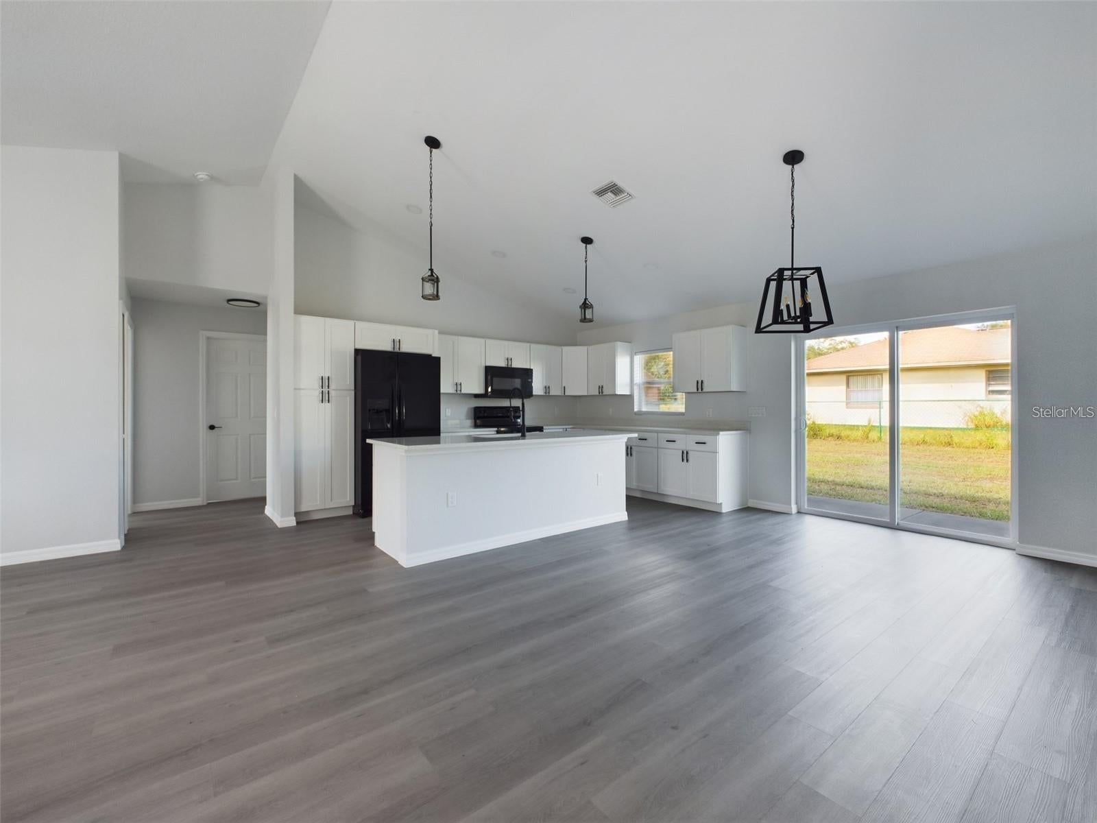 1757 N OLIVIA DR