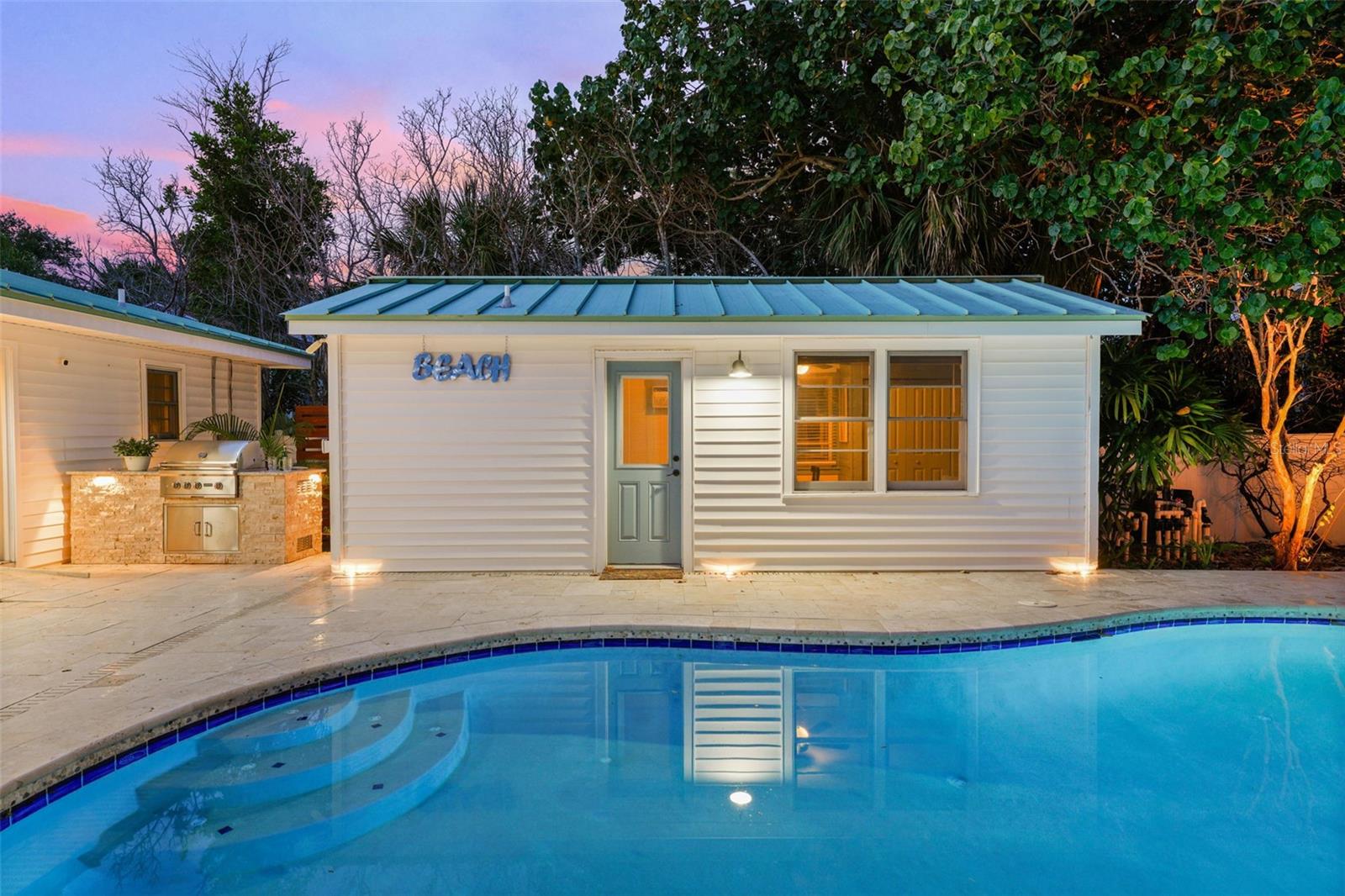 MANDALAY SUB - Residential Lease