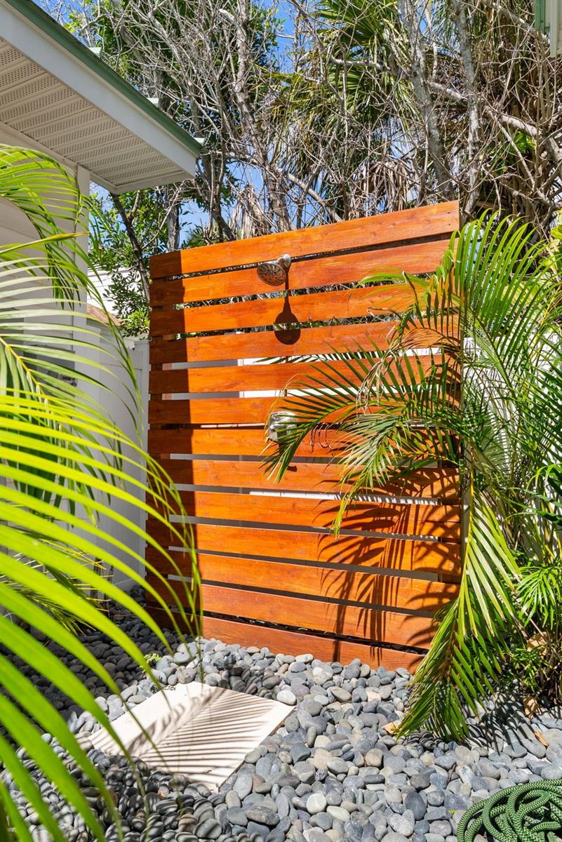 MANDALAY SUB - Residential Lease