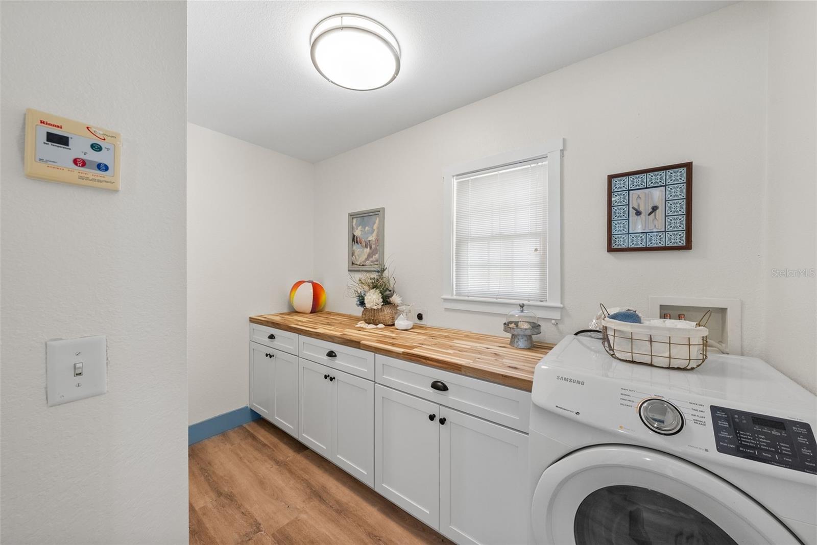 MANDALAY SUB - Residential Lease