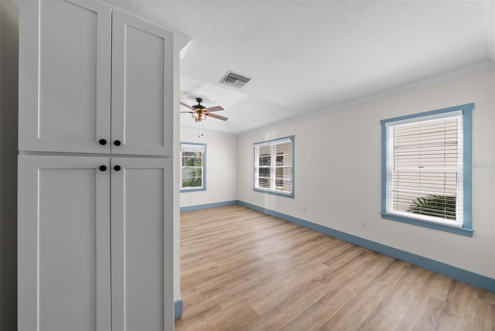 MANDALAY SUB - Residential Lease