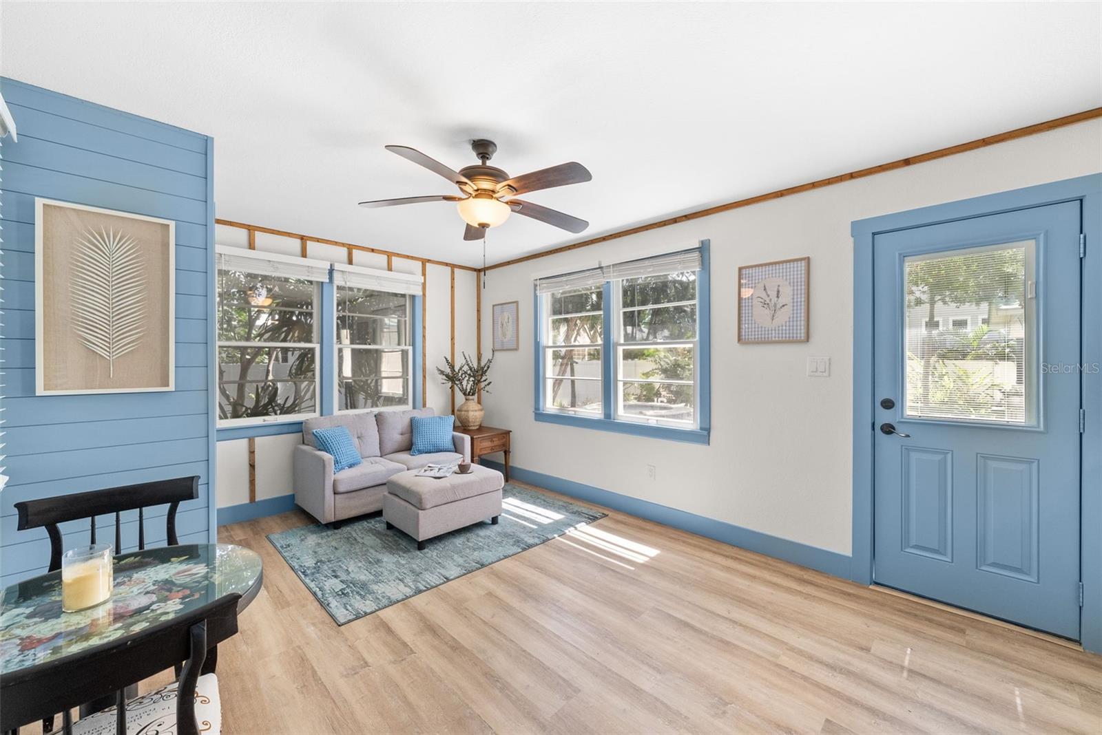 MANDALAY SUB - Residential Lease