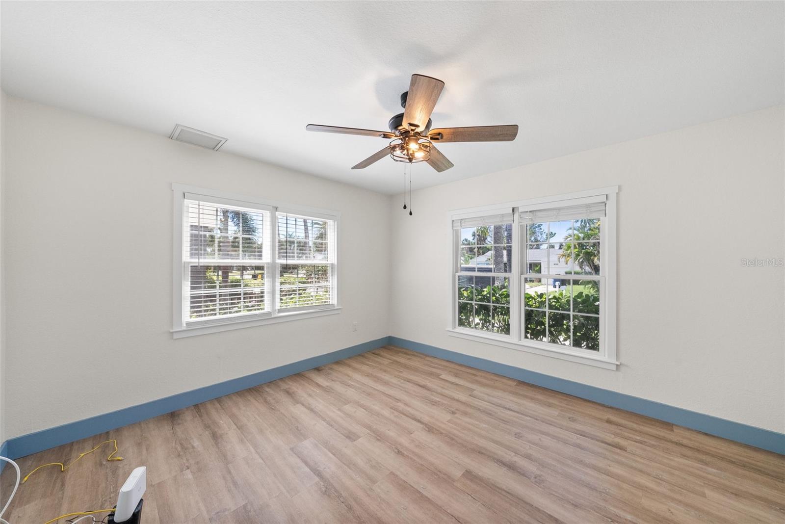 MANDALAY SUB - Residential Lease