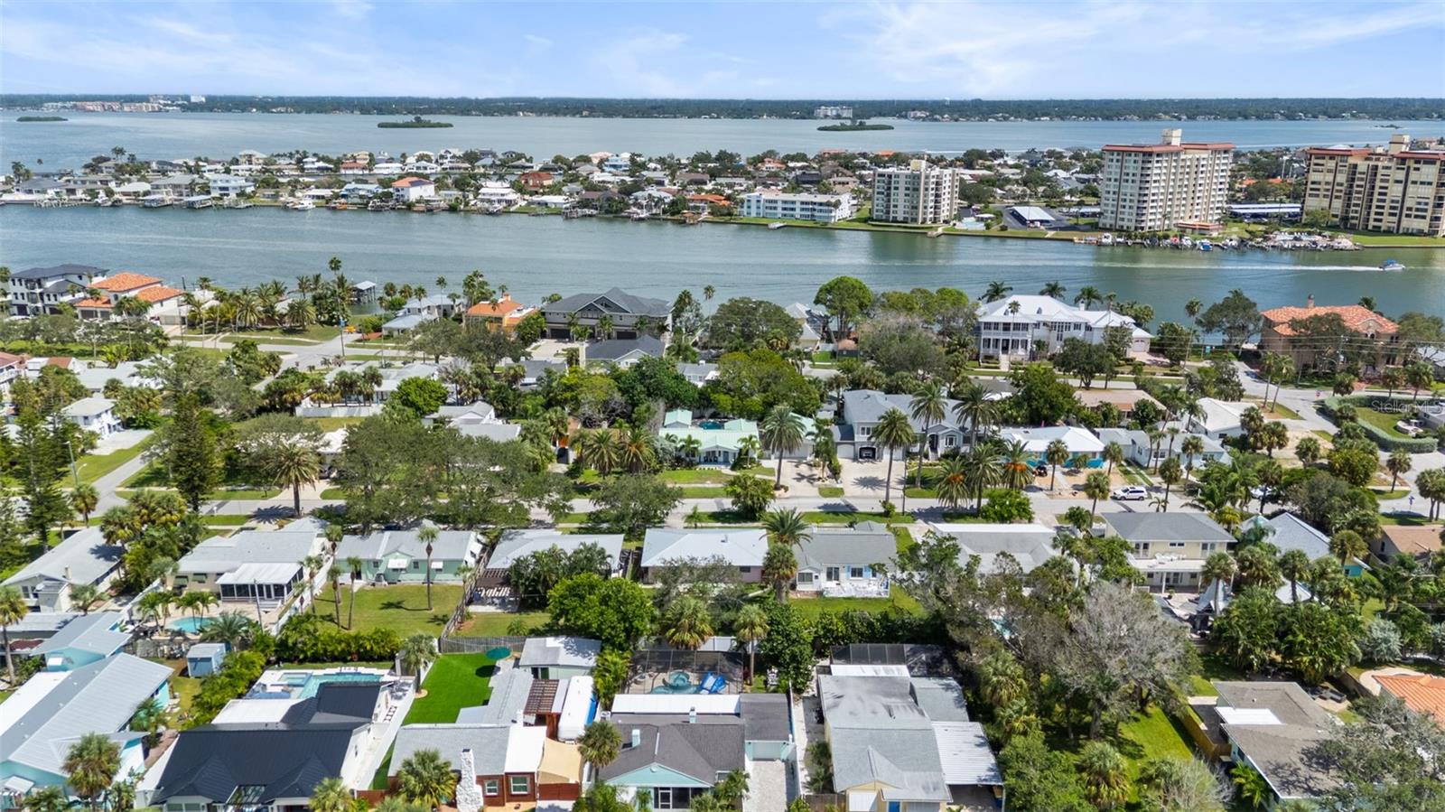 MANDALAY SUB - Residential Lease