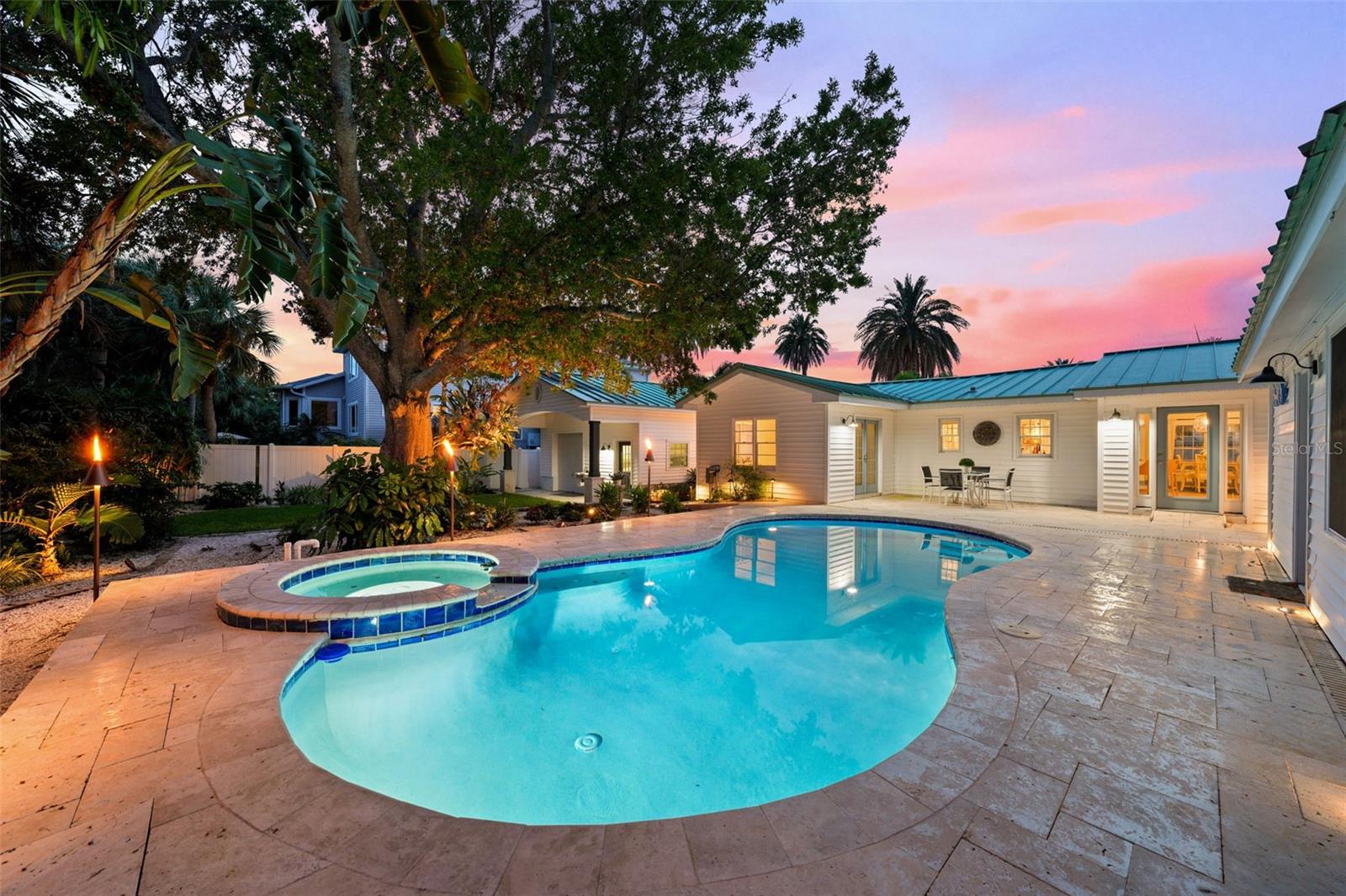 MANDALAY SUB - Residential Lease